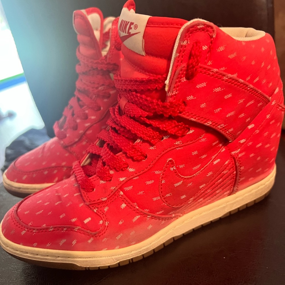 Nike wedges size 9 1/2